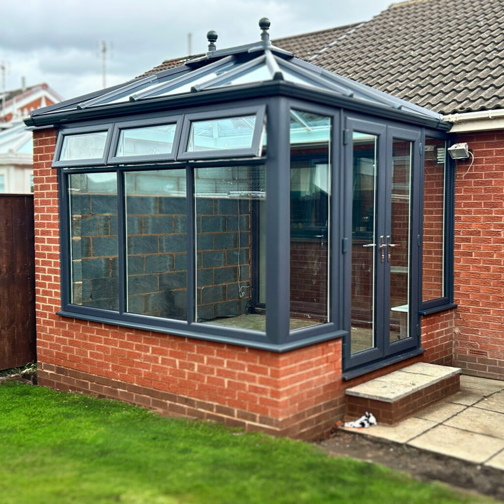 orangery dark with blur effect